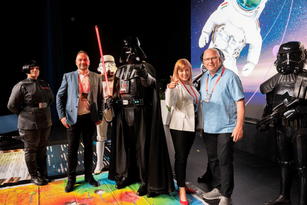 I. Hazai Űrkongresszus rendezvényszervezői Star Wars cosplay